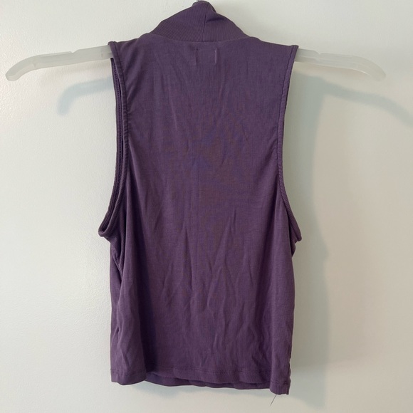 Sunday Best Freshman Sleeveless Turtleneck - Picture 3 of 7